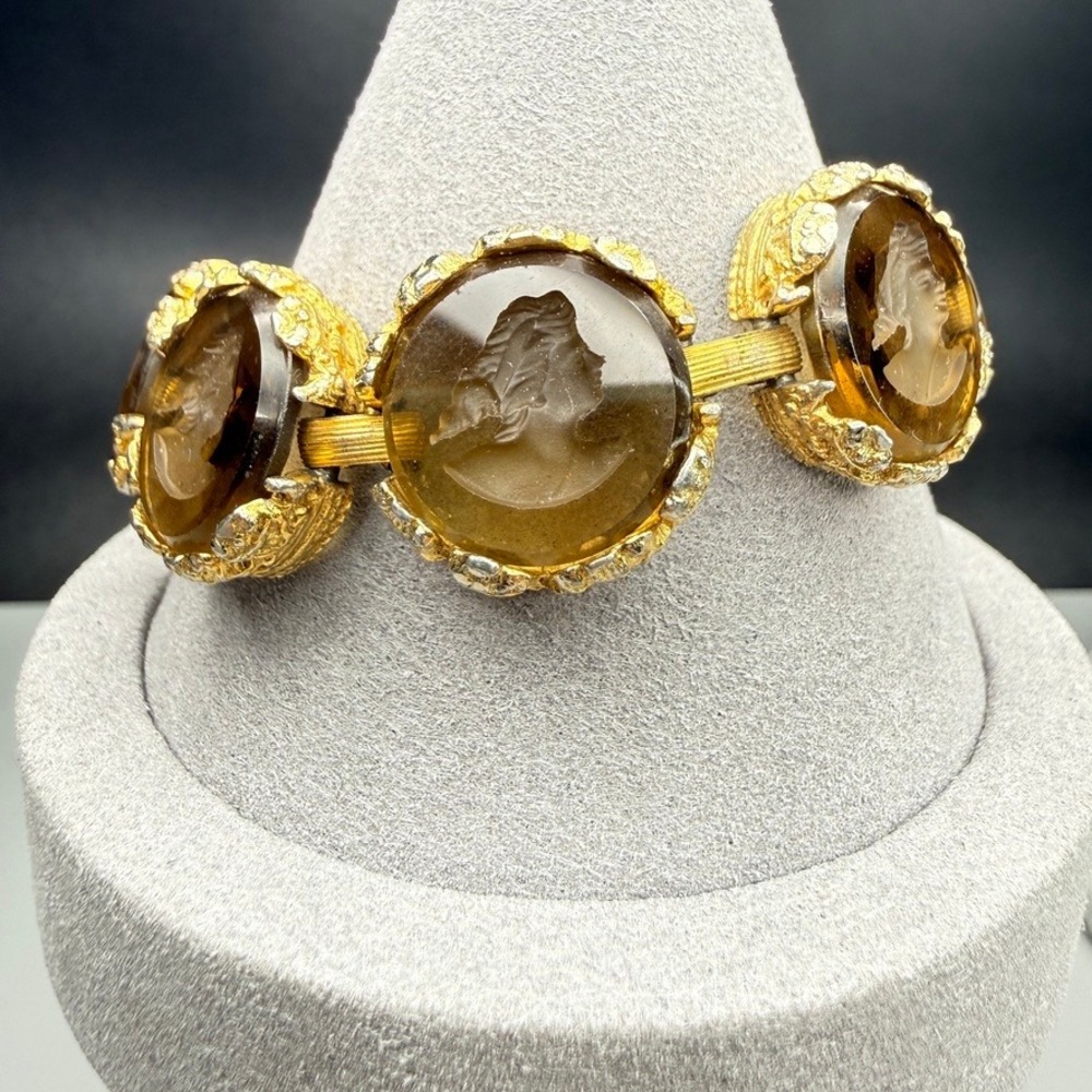Vintage Intaglio Cameo Bracelet Gold Tone Brown Glass Victorian Revival 7" READ